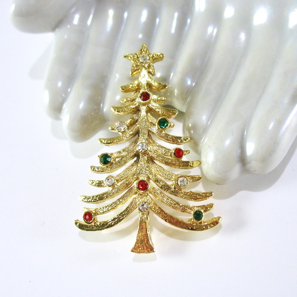 AVANTI Rhinestone Christmas Tree Pin, Signed - Picture 2 of 6